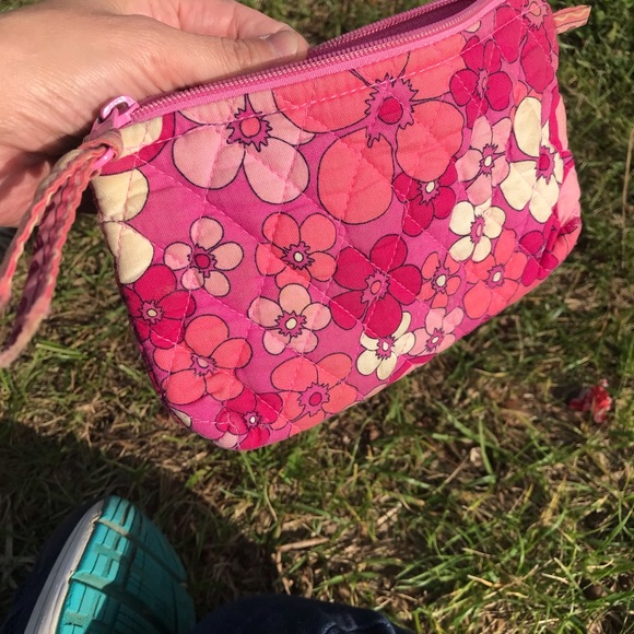 Vera Bradley Small Zip Essentials Bag PRETTY! - Picture 9 of 10
